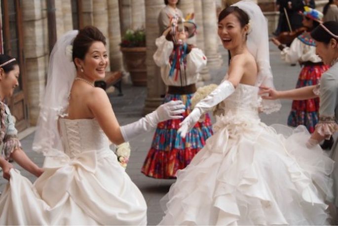 Японские лесбиянки «поженились» в токийском Диснейленде