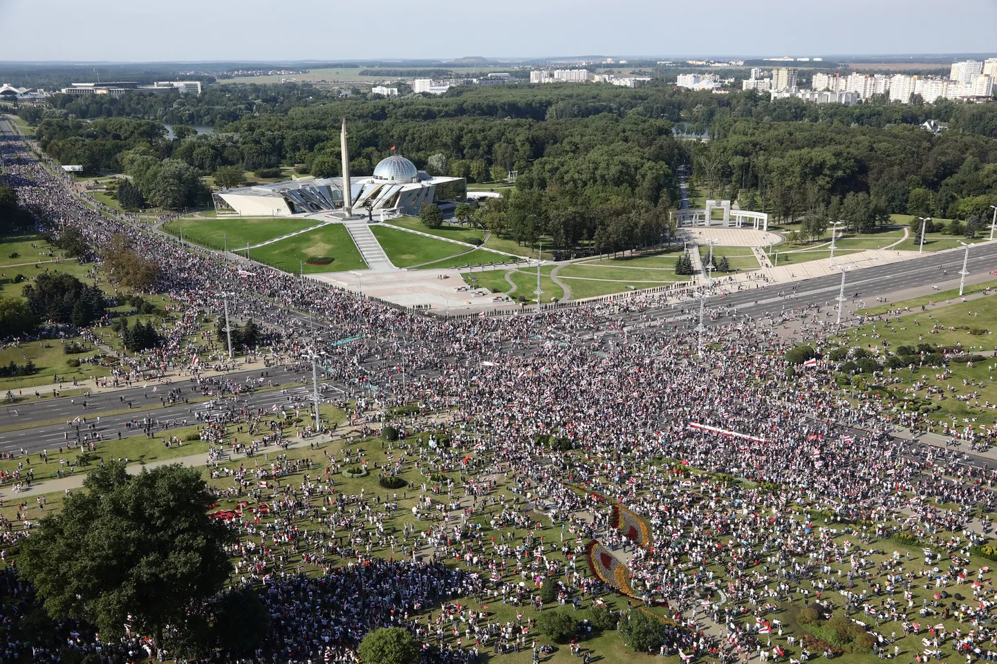 Protesti Minskā.