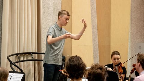 16aastane dirgent Kasper Joel Nõgene: Kui sa juhatad, ei tohi sa mõelda oma liigutuste, vaid ainult muusika peale