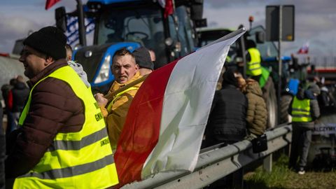 ÜLEVAADE ⟩ Poola põllumehed vastasid Brüsselile senisest valjema kisaga