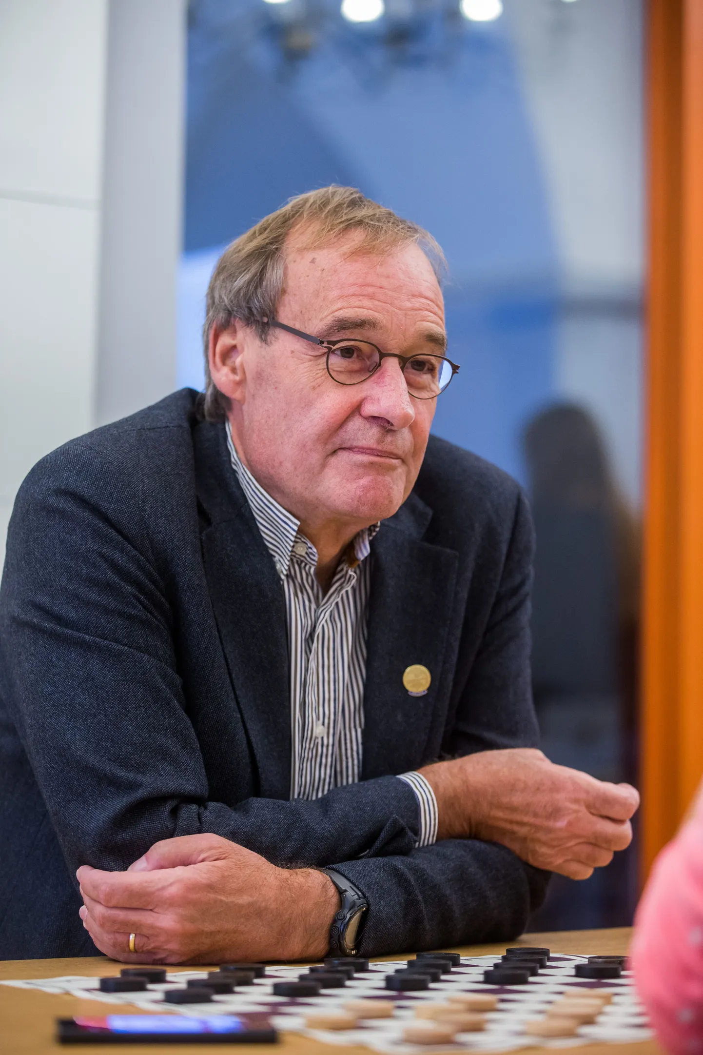 Maailma Kabeföderatsiooni president Harry Otten külastas Tallinnas toimuvaid Euroopa võistkondlike meistrivõistluseid.
