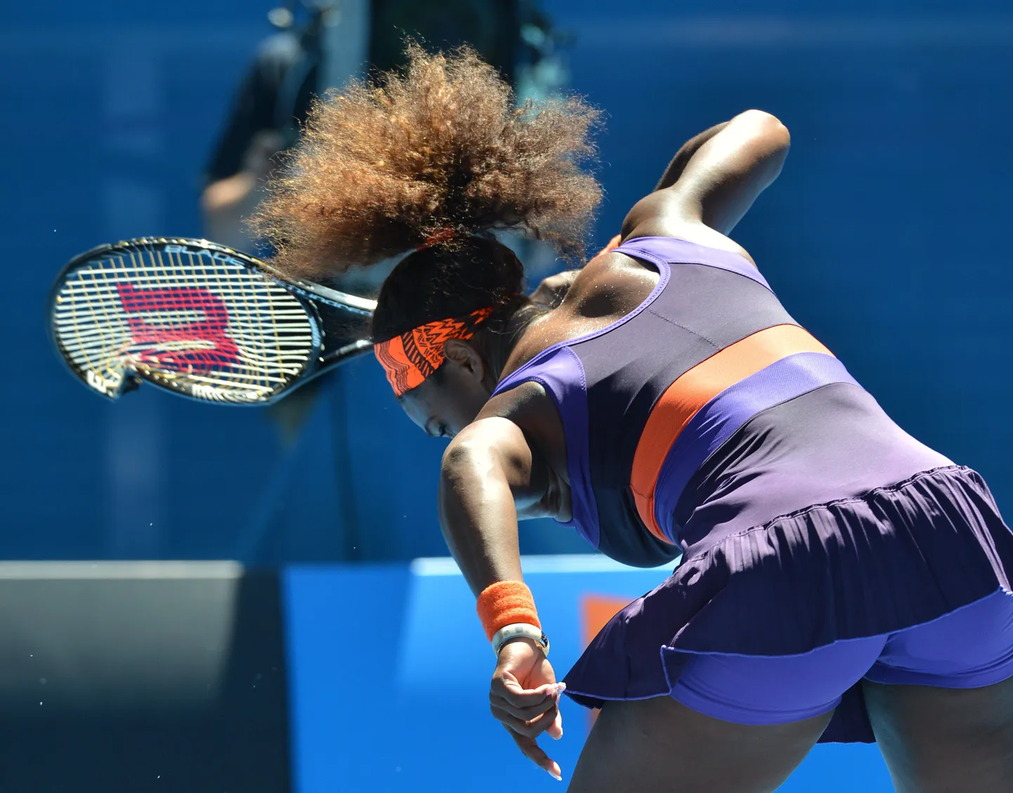 Serena Williams elas viha reketi peal välja.