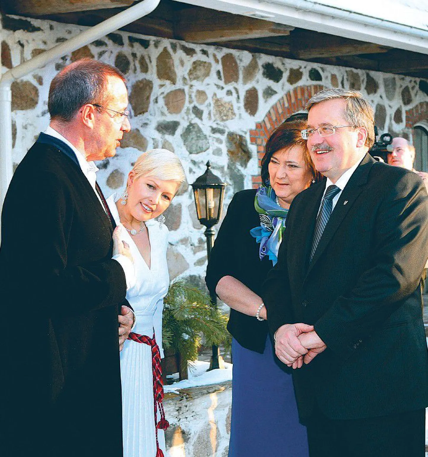 President Toomas Hendrik Ilves võõrustas eile Viljandimaal Ärma talus Poola presidenti Bronislaw Komorowskit, kes saabus Eestisse kahepäevasele visiidile.