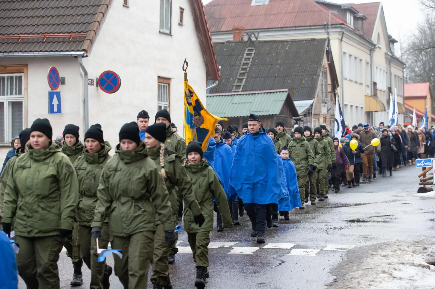 Viljandis algavad vabariigi aastapäeva üritused iseseisvusmanifesti ettelugemisega kohtumaja ees, kust ühises rongkäigus suundutakse Vabaduse platsile ja lauluväljakule