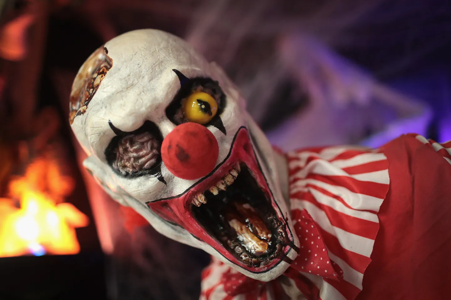 Paljud lapsed üle maailma kardavad lähenevat Halloweeni, sest siis on ette näha, et tänavatele ilmub veelgi rohkem klouniks riietatud hirmutajaid.