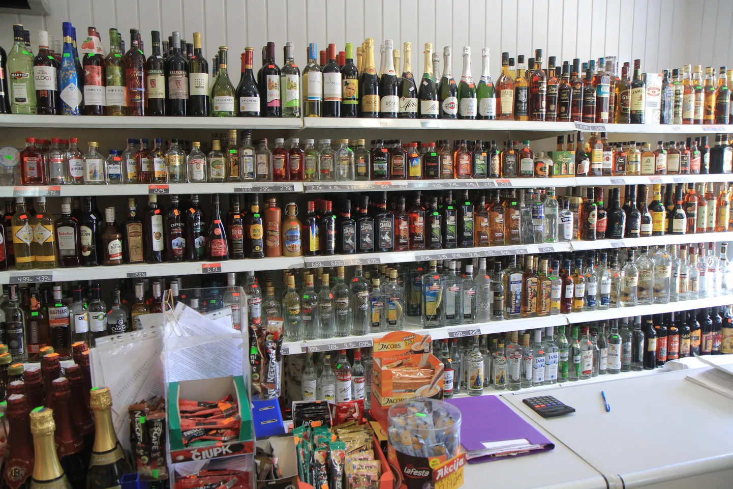Alkoholivalik Debeikiai külapoes.