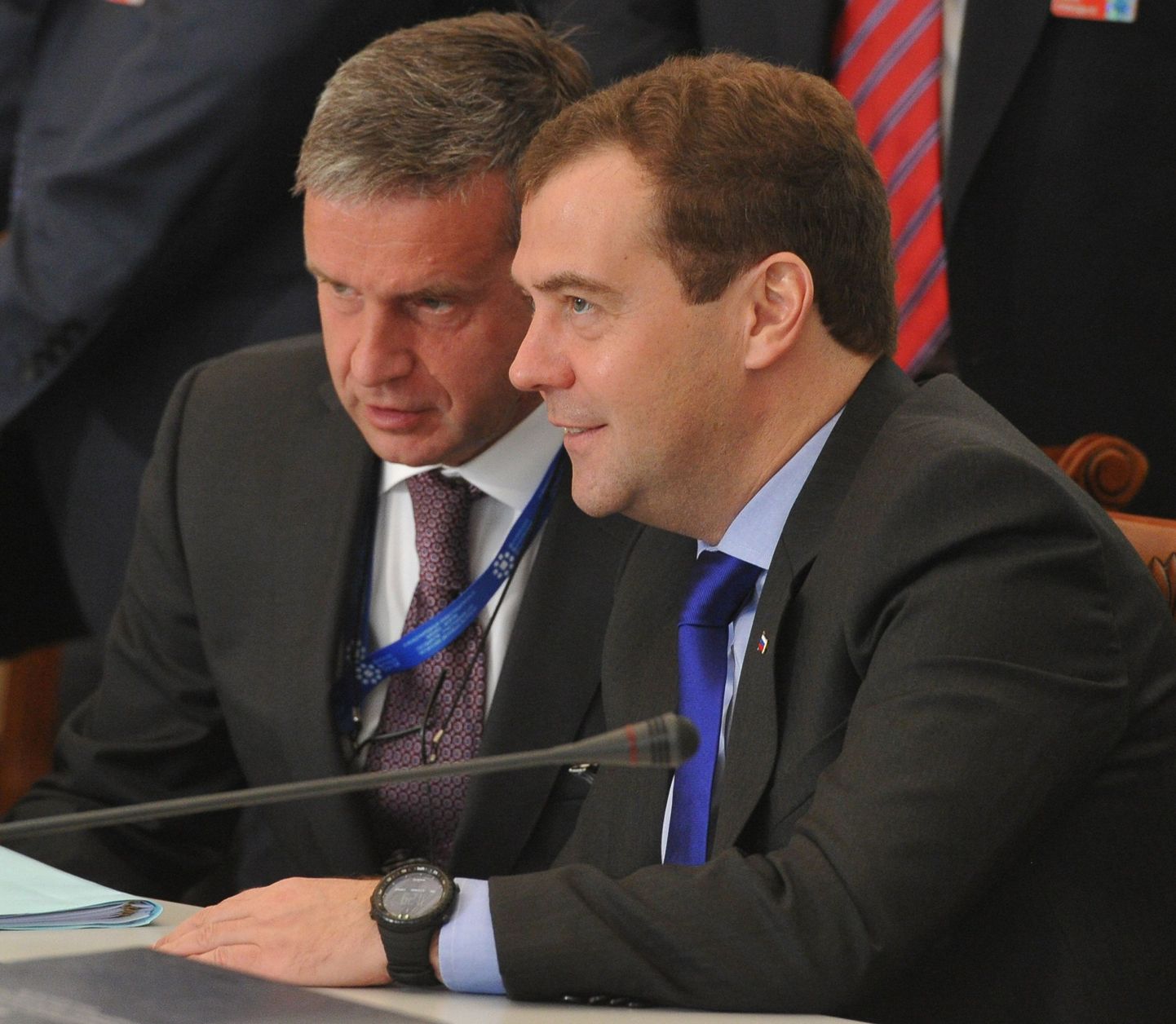 Venemaa suursaadik Ukrainas Mihhail Zurabov ja peaminister Dmitri Medvedev.