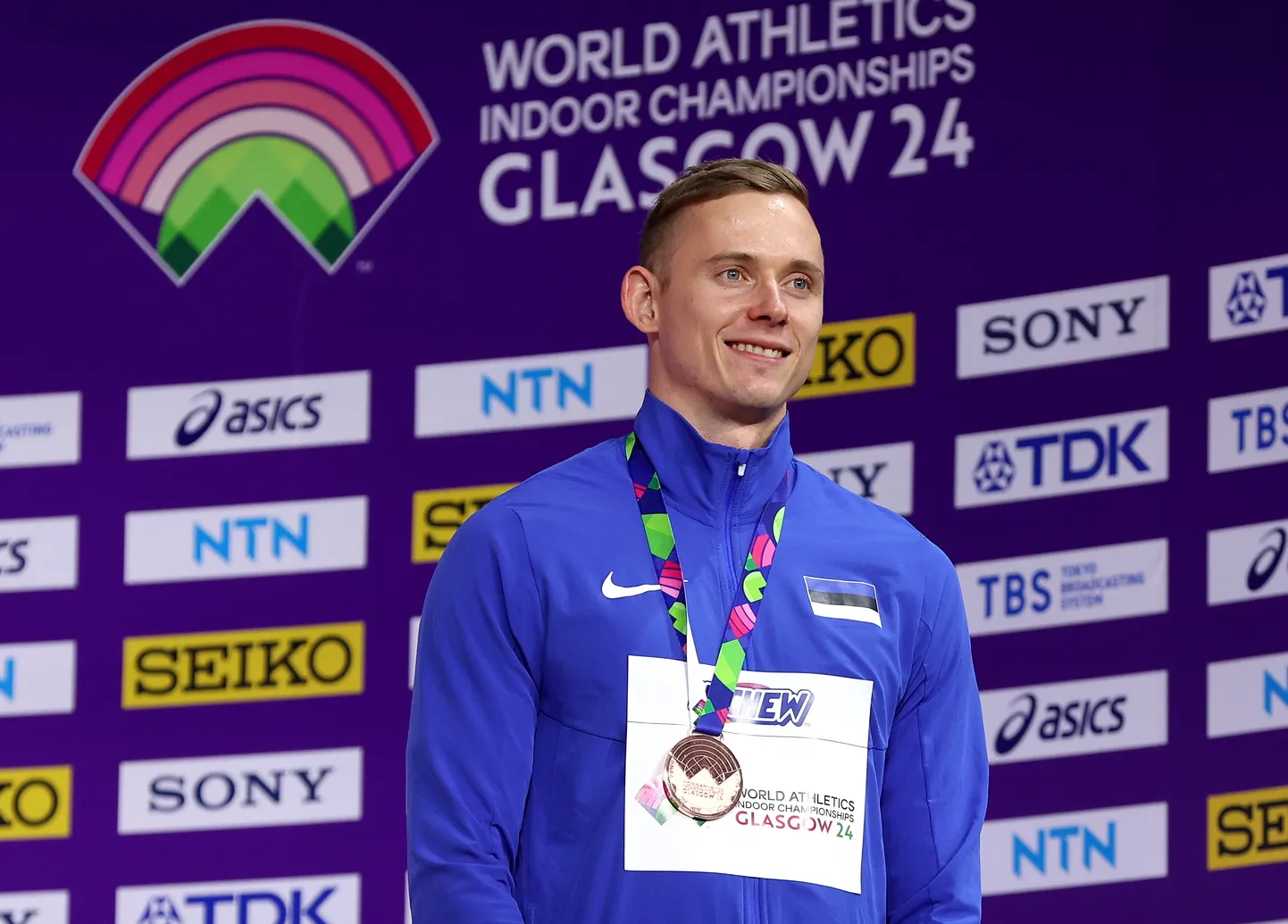 Eesti aja järgi esmaspäeva esimestel minutitel sai Johannes Erm Glasgow's kaela sise-MMi seitsmevõistluse pronksmedali.