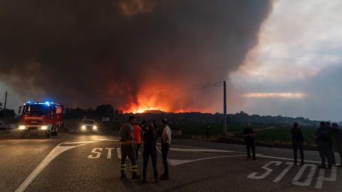 На севере Испании бушуют лесные пожары