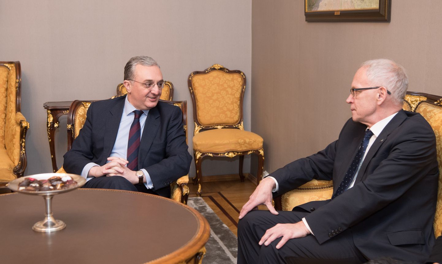Pildil on Armeenia välisminister Zohrab Mnatsakanyan ja riigikogu esimees Eiki Nestor.