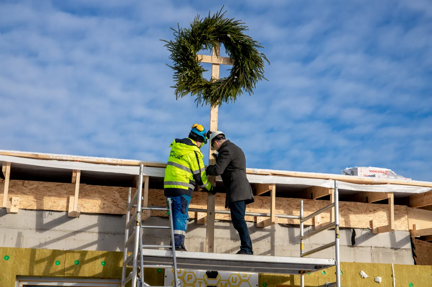 Pärnu Päikese kooli ehituse sarikapidu.
