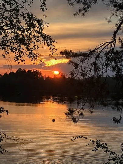 Päikeseloojang Soomes.