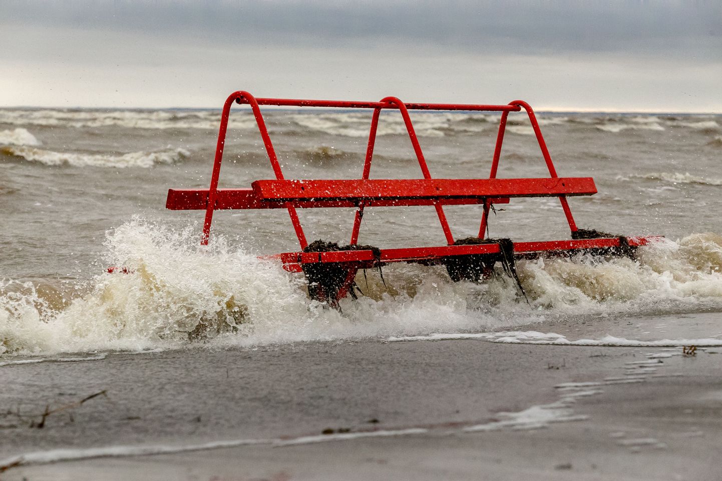 Tänane tormine ilm Pärnus rannas.