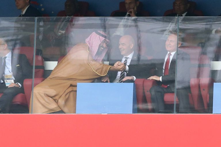 Saudi Araabia kroonprints Mohammed bin Salman (vasakul), FIFA president Gianni Infantino ja Venemaa president Vladimir Putin