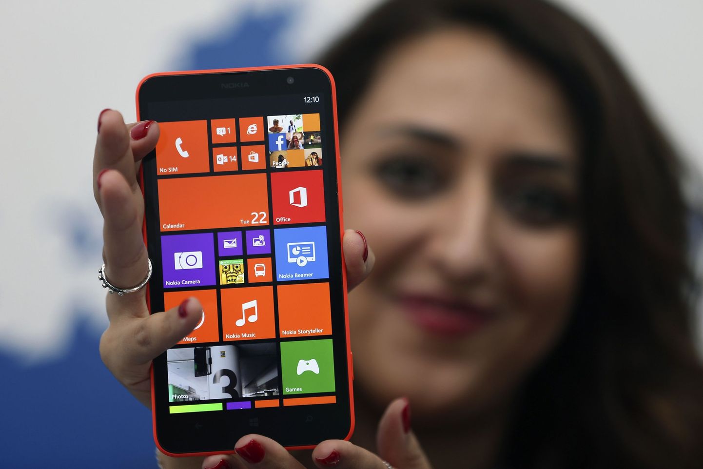 Nokia Lumia 1320 oli üks viimaseid Nokia enda toodetud nutitelefone enne telefoniäri Microsofti kätte minekut.
