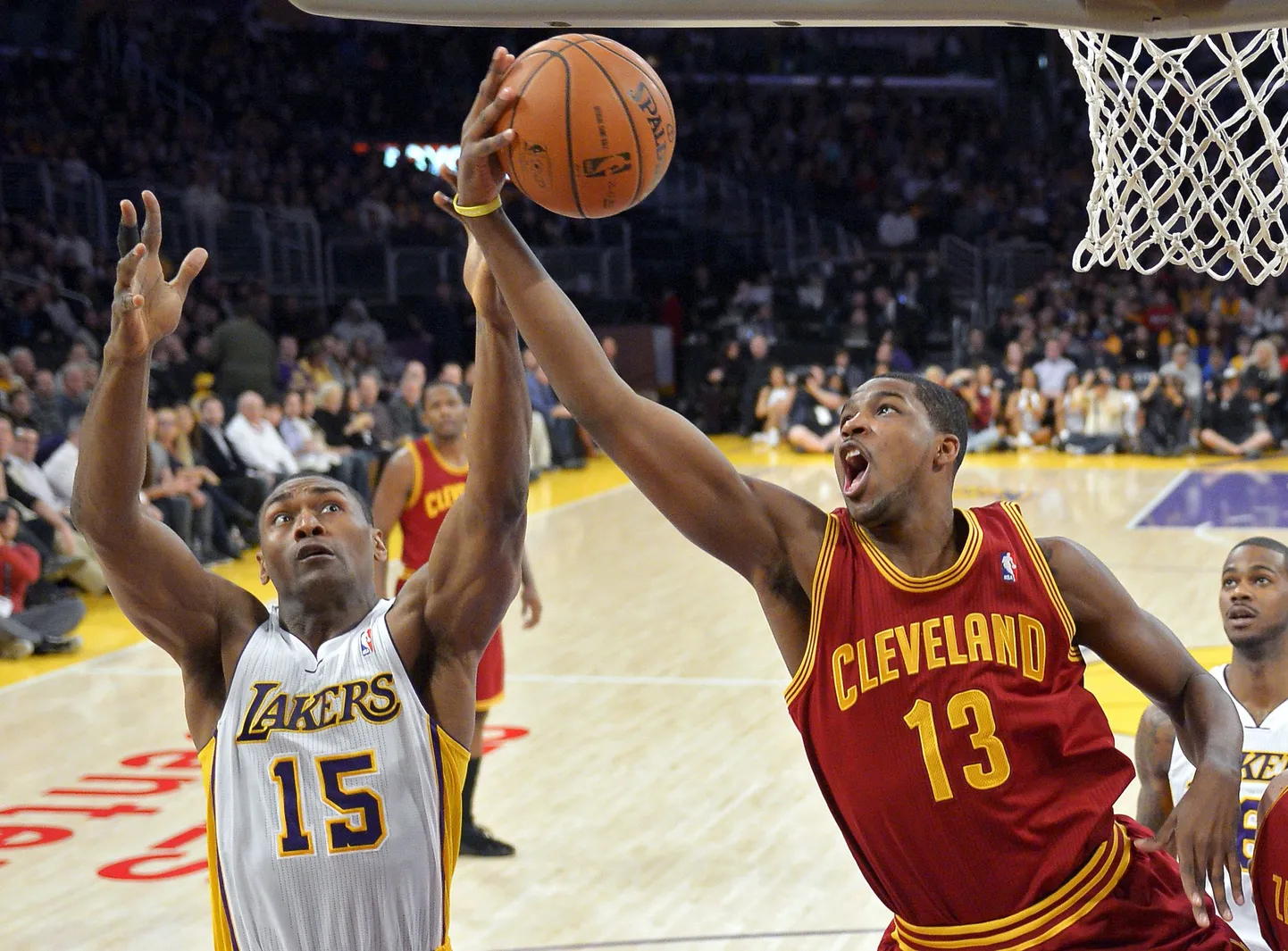Metta World Peace (vasakul).