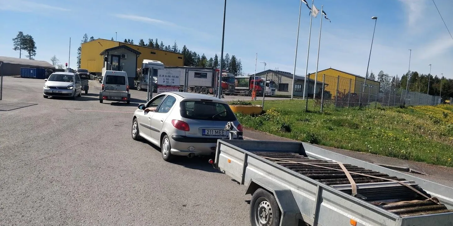 Sel nädalal on Lääne-Viru jäätmekeskuse Rakvere kogumispunkt võtnud tasuta vastu eterniiti. Huvi on olnud suur.