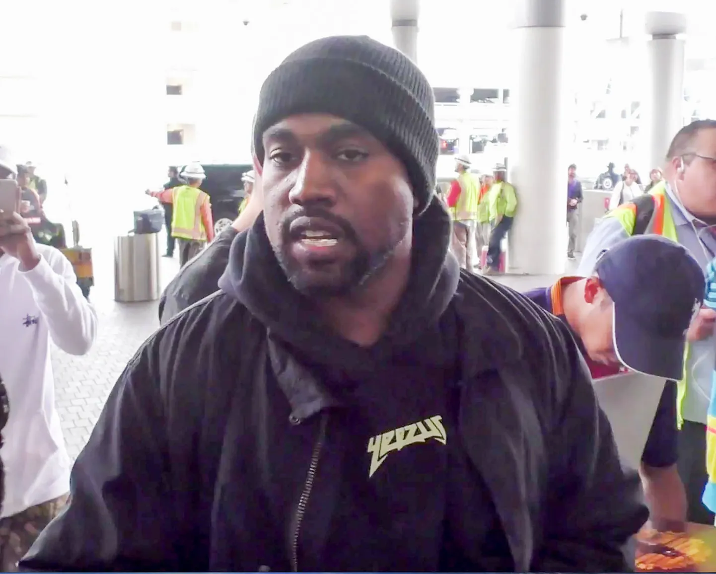 PIC BY PR PHOTO/CATERS NEWS - PICTURED: Kanye West spotted at LAX Airport, Los Angeles, CA, USA on 17th of February 2016.