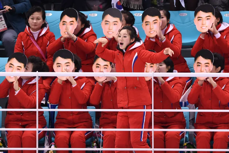 Põhja-Korea ergutustüdrukuid süüdistatakse propaganda levitamises