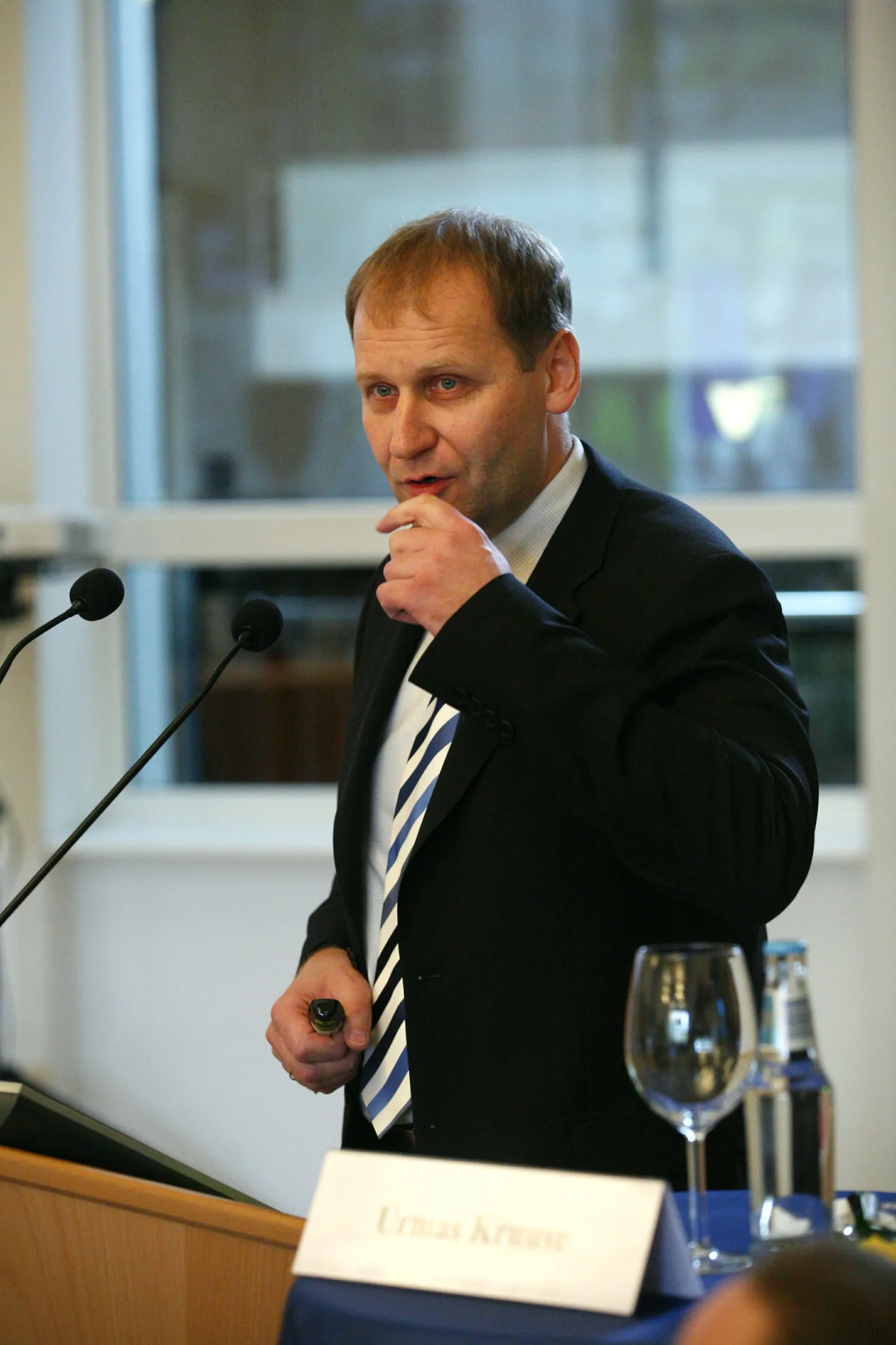 Pärnumaa arvamusliidrite lõuna. Urmas Kruuse.