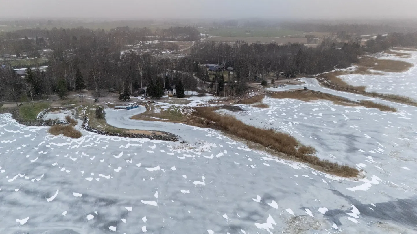 Viljandi vald otsustas möödunud suvel anda Vanasauna sadama ala Valma külaseltsile kümneks aastaks tasuta kasutada. Nüüd peab vald aga piirkonna kasutusse andmist uuesti arutama, sest kohus tühistas tema otsuse.