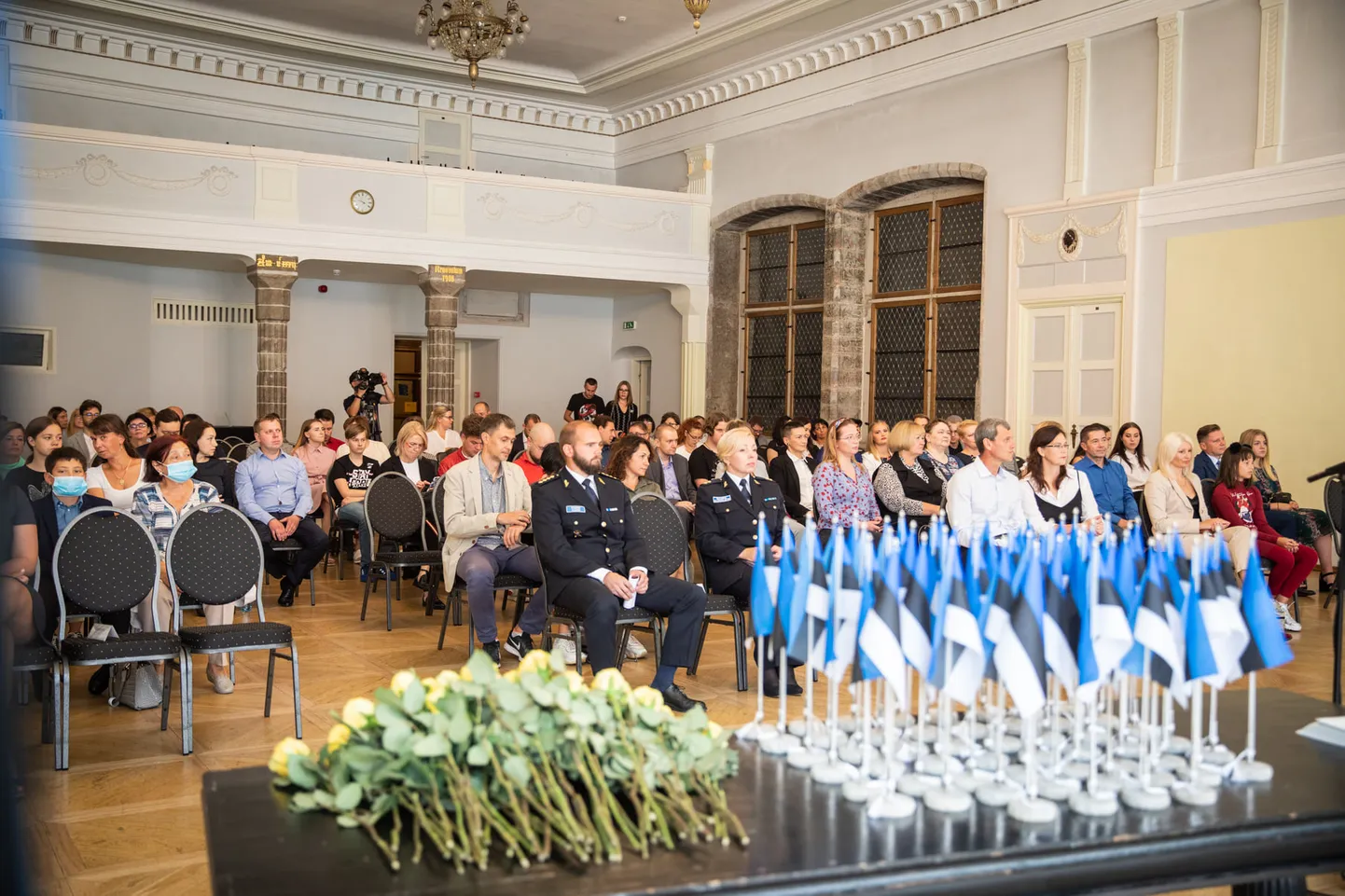 Фото с церемонии вручения гражданства.