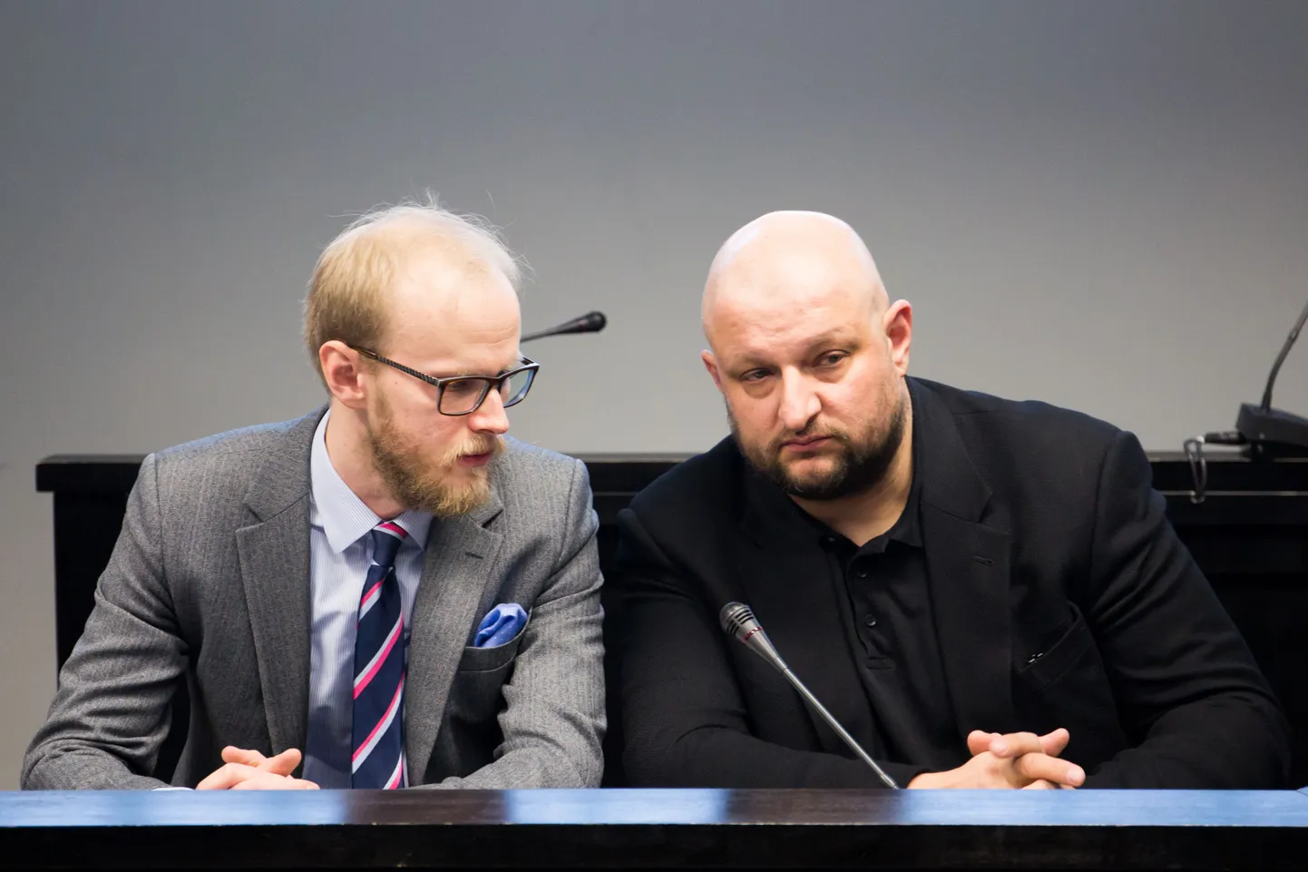 Kaur Kender ja tema kaitsja Paul Keres Harju maakohtus.