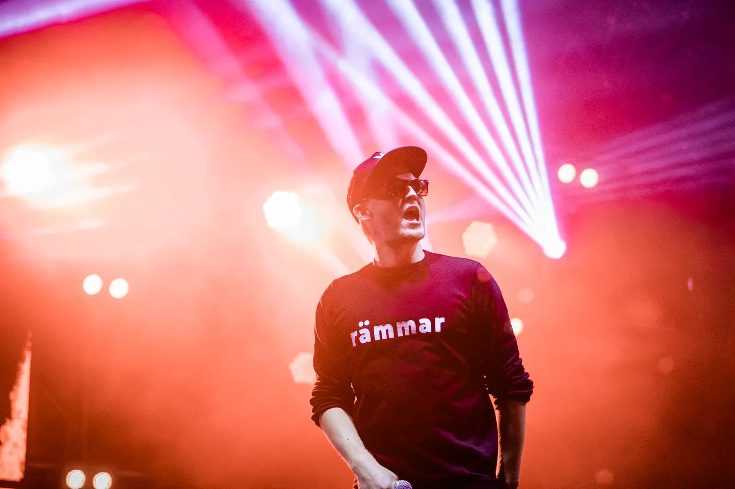 Räpipunt 5MIINUST Valgeranna festivalil.