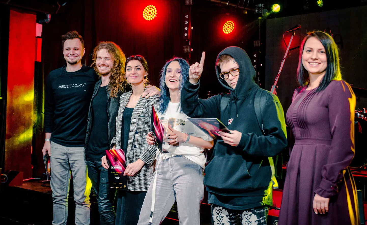 Balvas "Zelta mikrofons" pretendenti kategorijā "Debija" – Patrisha, Kato, Prusax, kā arī grupas Carousel un Nikto