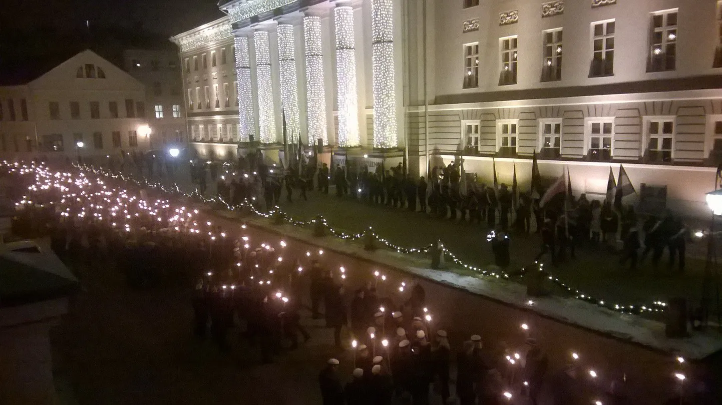 Tõrvikurongkäik Tartus.