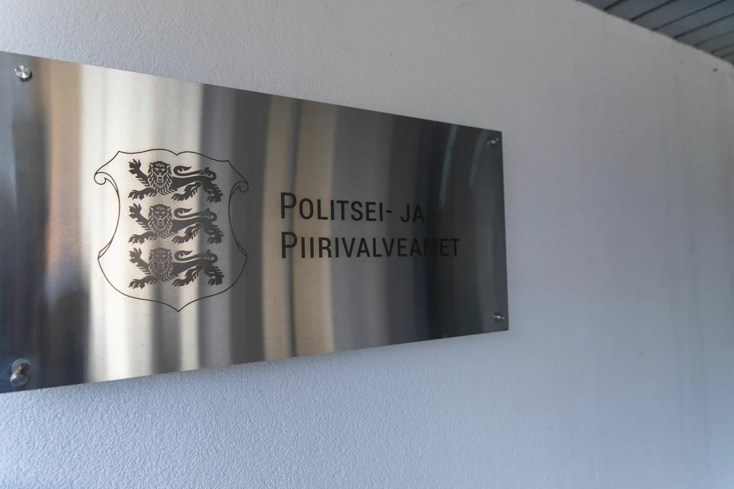 Viljandi politsei- ja piirivalveameti teenindusbüroo on tuleval nädalal erandkorras avatud ka kolmapäeval. 