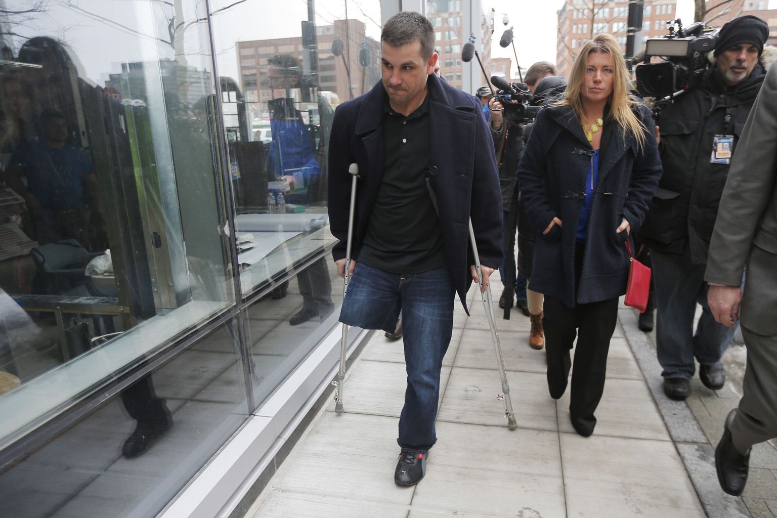4. märtsist saadik kestnud kohtuistungitel käisid tunnistajatena ka rünnakus viga saanud. Pildil jala kaotanud Marc Fucarile.