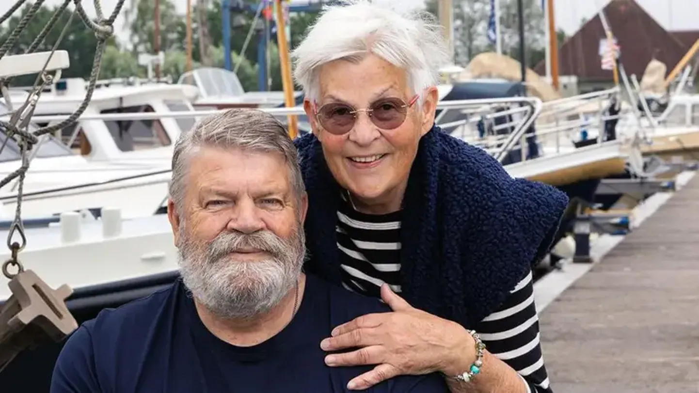 Это фото Ян и Эльс сделали за два дня до своей смерти: ему здесь 70, ей - 71.