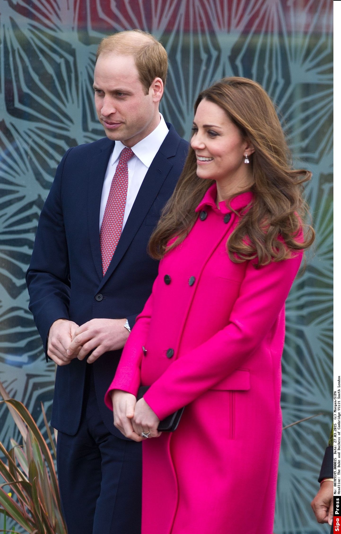 Prints William (vasakul) ja Cambridge'i hertsoginna Catherine ootavad oma teist kuninglikku last.