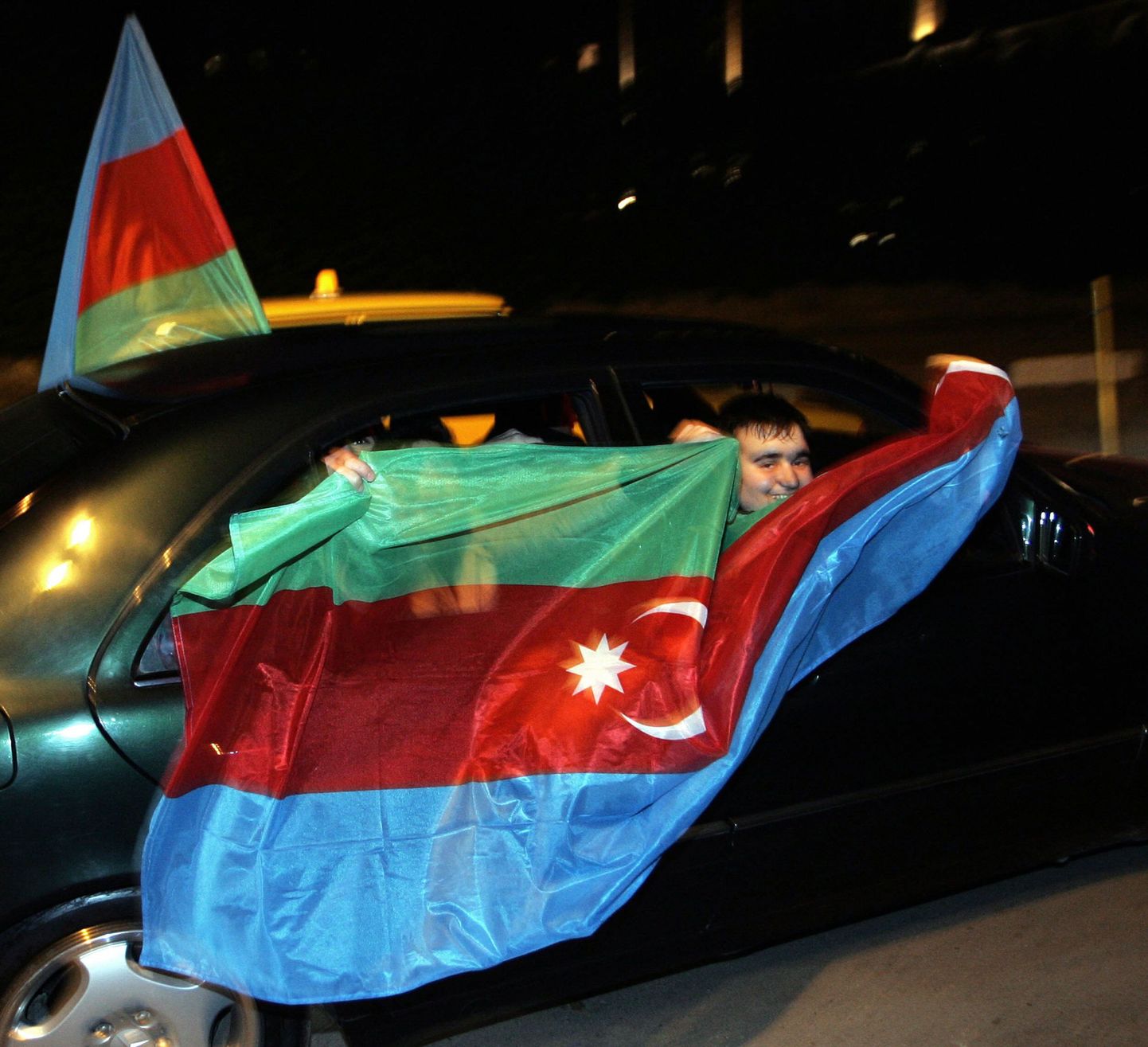 Aserbaidžaani lipp