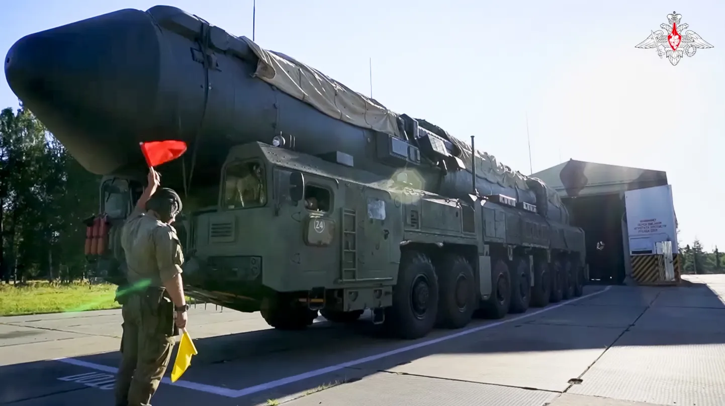 Vene strateegiliste ballistiliste rakettide kandja Ivangorodis toimunud õppustel.