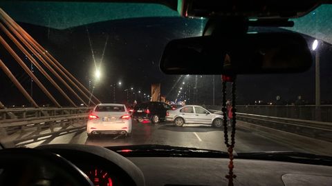 В Риге на Южном мосту столкнулись 18 машин