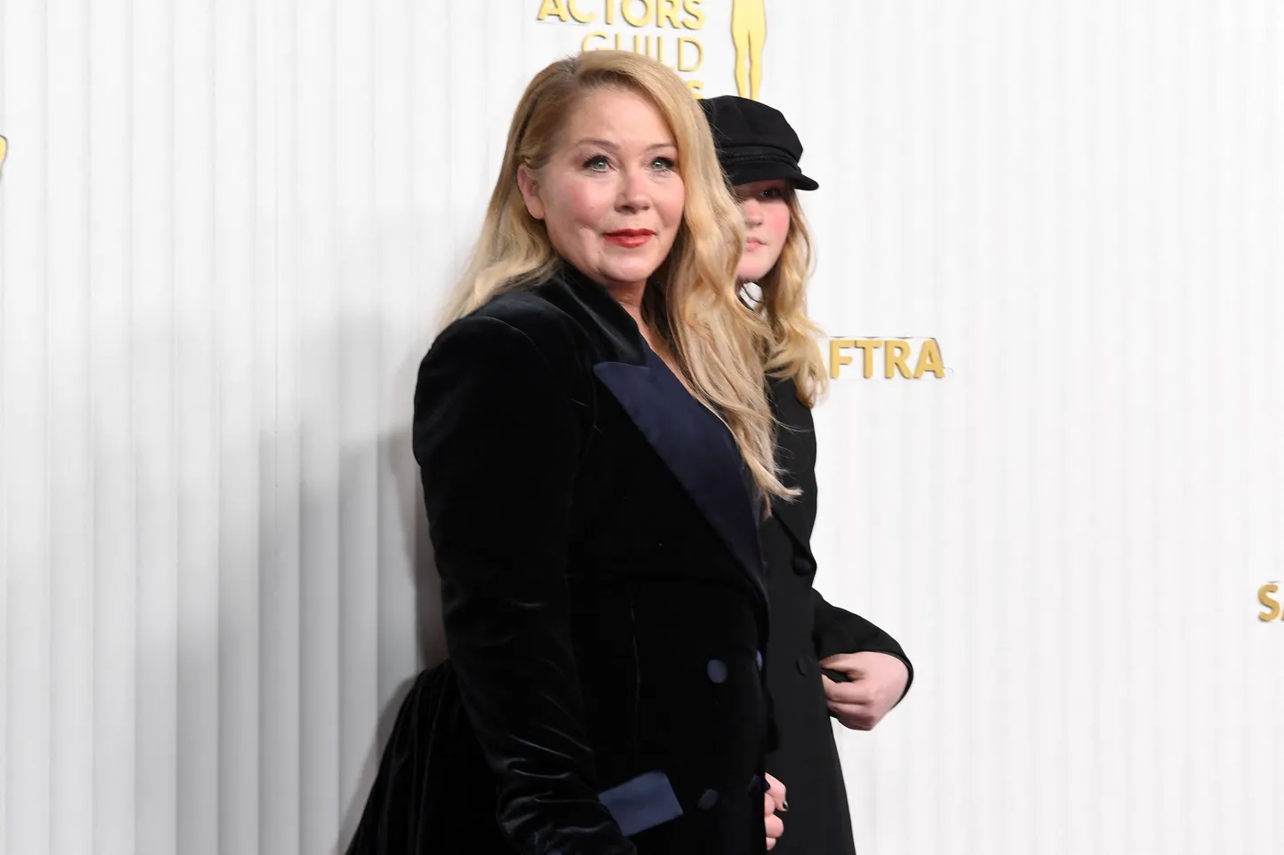 Näitlejanna Christina Applegate (vasakul)