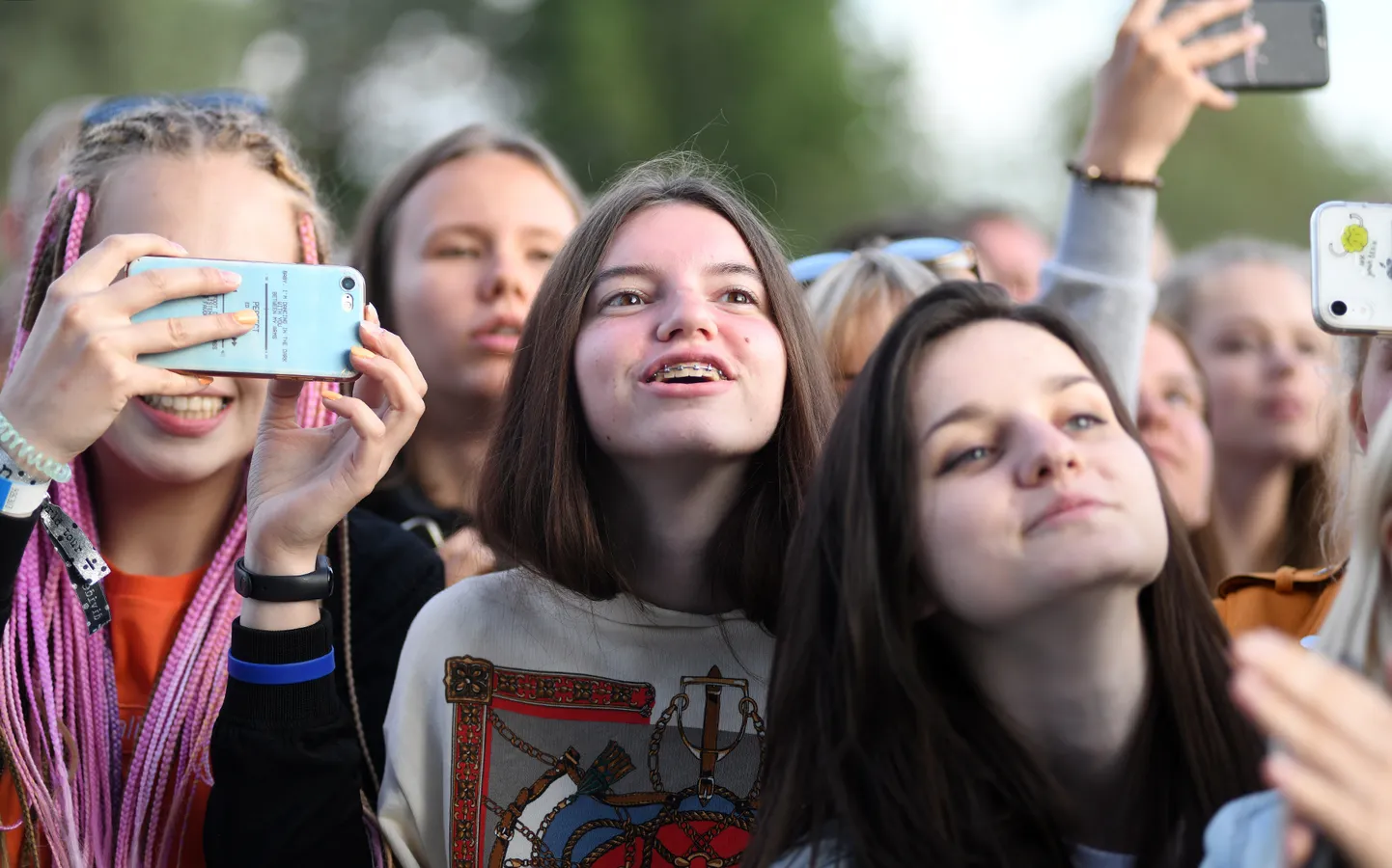 Ed Šīrans saraudina teju visu Baltiju. Lucavsalā