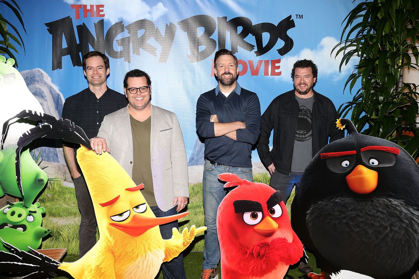 Angry Birds -filmi tegelased ja neile hääle andnud näitlejad Bill Hader, Josh Gad, Jason Sudeikis ja Danny McBride Sony stuudios Californias. Suurte investeeringute tõttu filmi oli Angry Birdsi loojafirma Rovio mullune majandusaasta kahjumis.