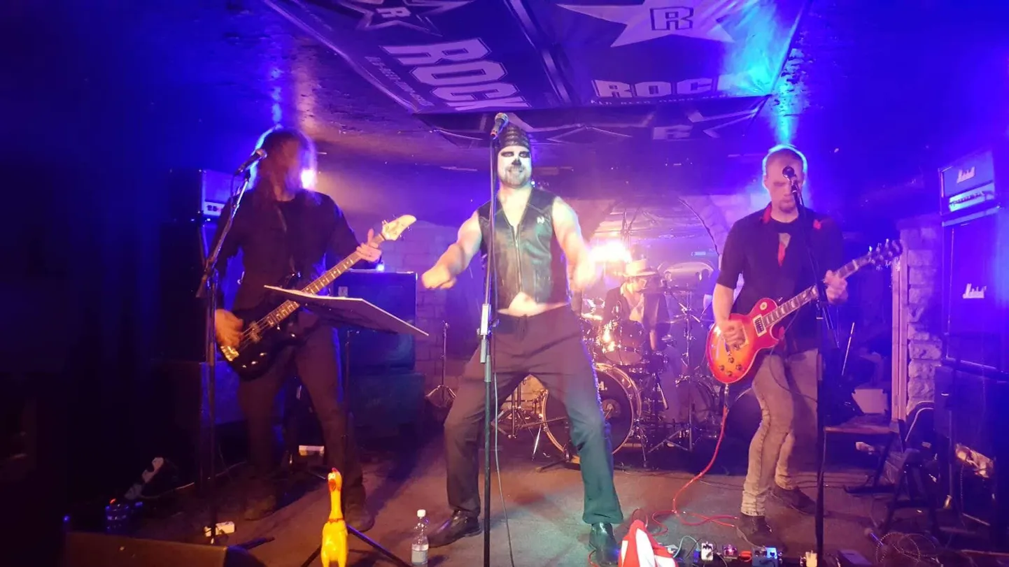 Show- ja mölluansambel Teravmoon valis oma uue videosingli võttekohaksTõstamaa.