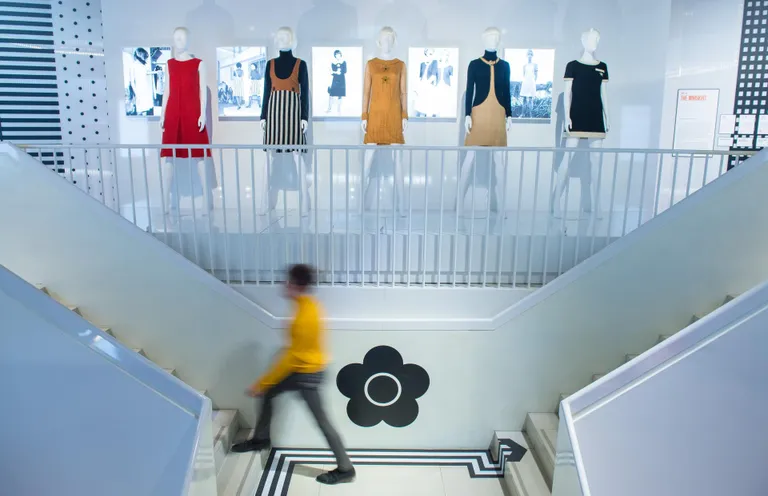 Mary Quanti looming.