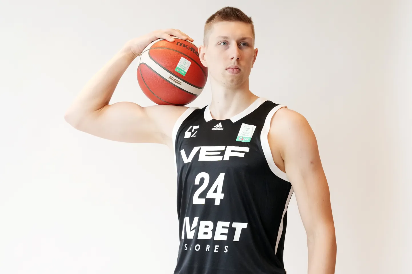 Basketbola komandas "VEF Rīga" spēlētājs Aleksandrs Madsens