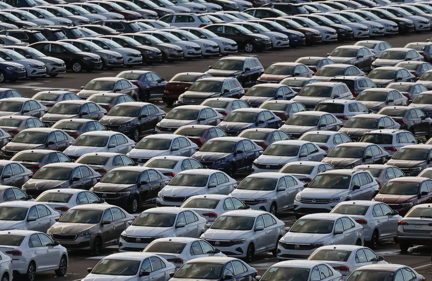 Jaunas Škoda un Volkswagen automašīnas