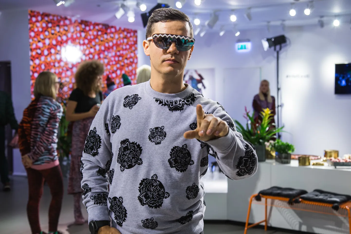 H&M esitles Eesti moegurmaanidele meeleolukat kollektsiooni KENZO X H&M, Joel Juht