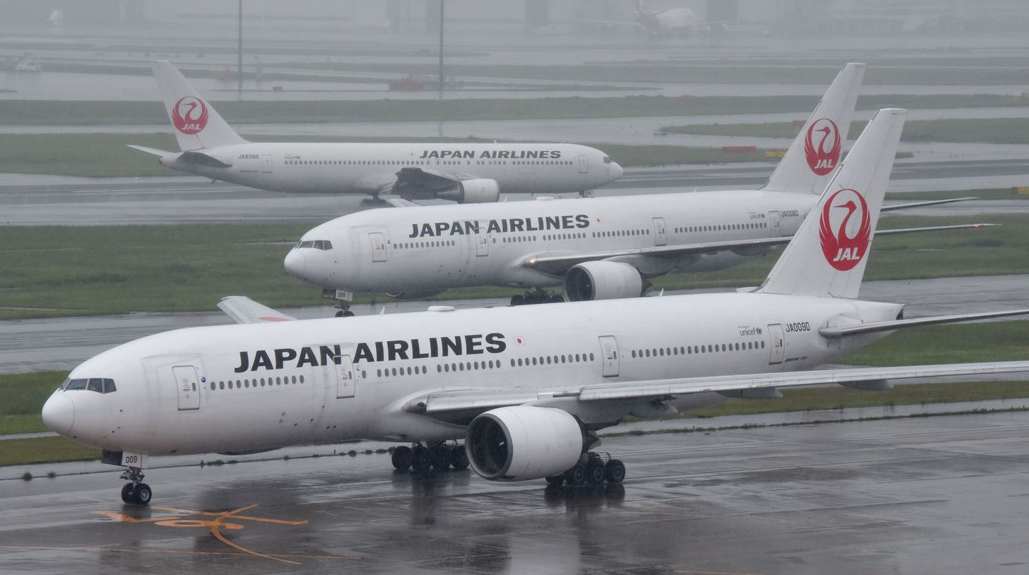 Japan Airlinesi lennukid.