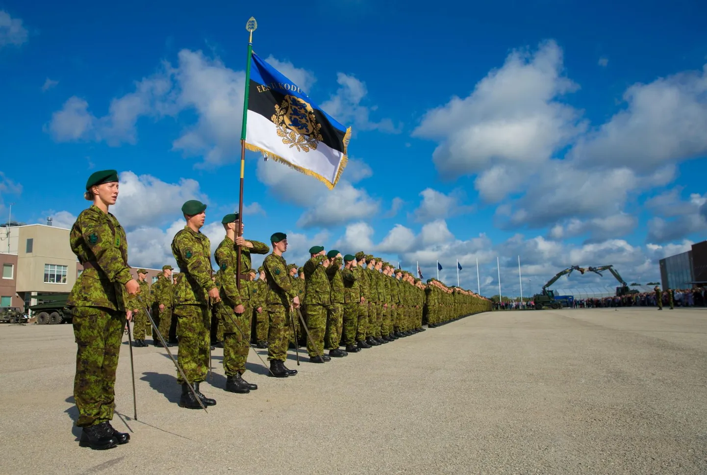 1. jalaväebrigaadi pioneeripataljon rivistusel. Foto on illustreeriv.