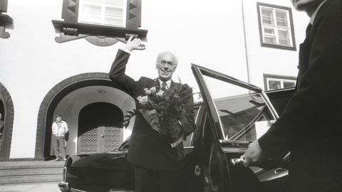 PRESIDENDITEGU ⟩ Aastal 1992 tõi presidendivalimistel võidu kõige kiirem, nutikam ja läänelikum kampaania