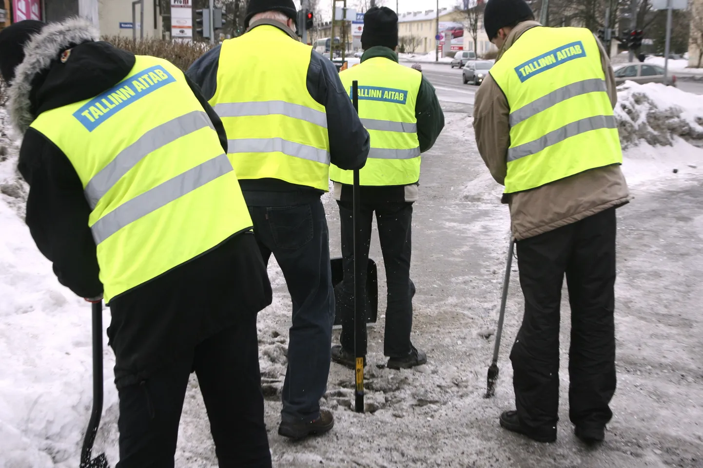 Töötud heakorratöödel.