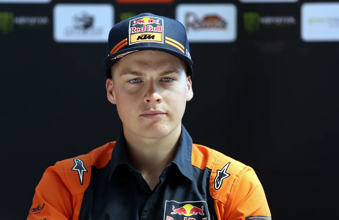 Latviešu motosportis Pauls Jonass piedalās preses konferencē "Lido" Atpūtas centrā, kurā informē par pasaules čempionātu motokrosā "MXGP of Latvia".